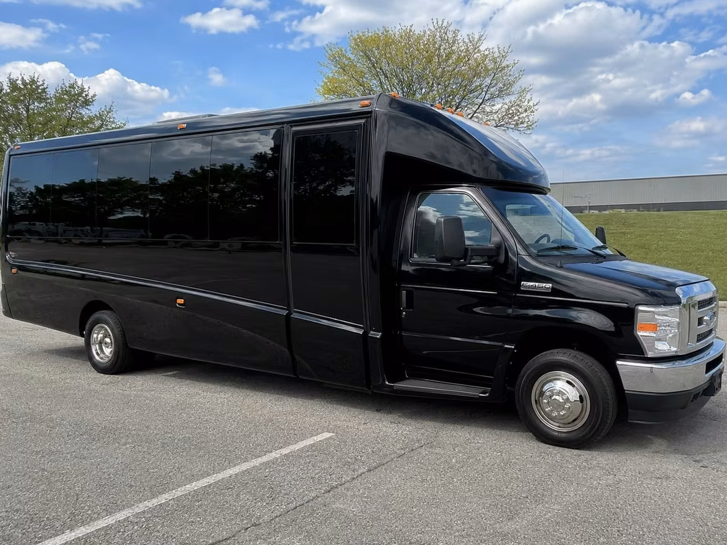 minibus rentals for augusta youth organizations and academic groups