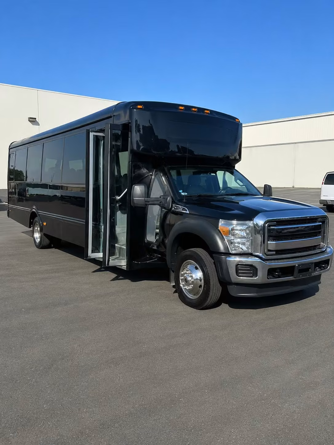 party buses in augusta make prom night unforgettable before you even arrive